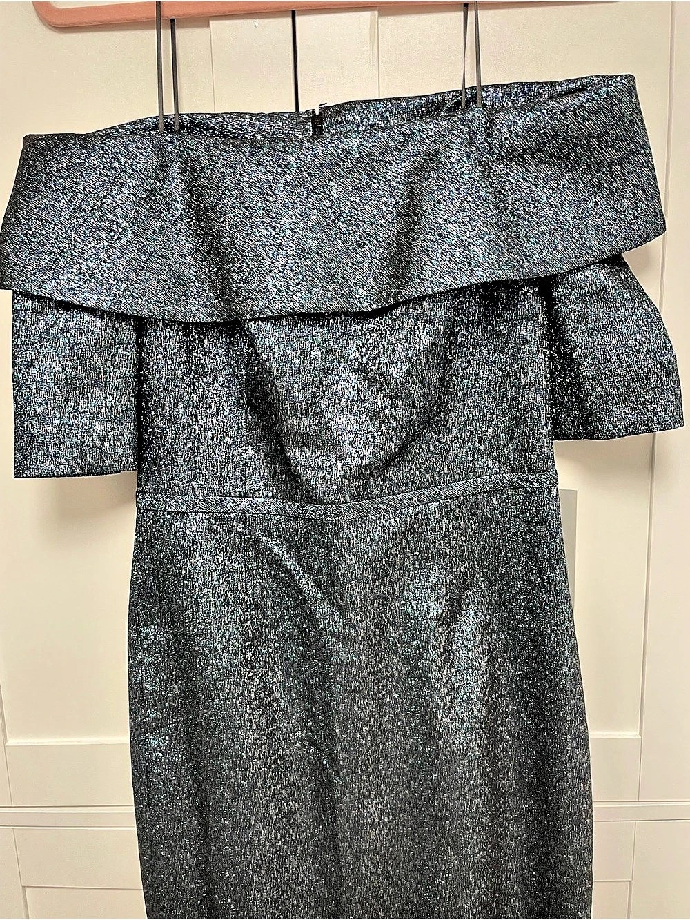 Teri Jon off-the-shoulder metallic gown Size 2 NWT